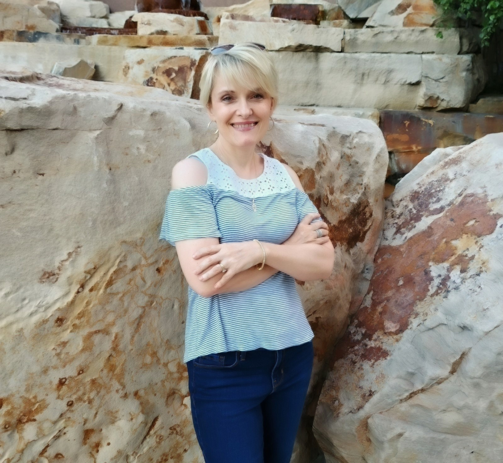 Fayla Ott author event - book signing - MoonPie General Store and The Original Book Warehouse - Pigeon Foge, TN - Sevierville, Gatlinburg, Newport, other surrounding counties, tourists, JOIN! FREE